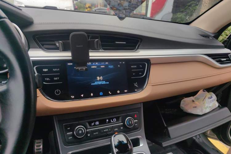 Used Geely Auto Vision S1 2018 1.4T CVT Fēngruì Model Audio And AC Panel