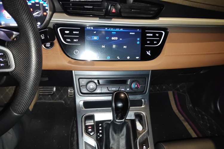 Used Geely Auto Vision S1 2018 1.4T CVT Fengchi Model Audio And AC Panel