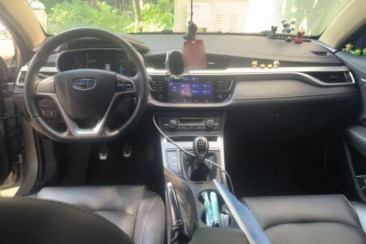 Used Geely Auto Vision S1 2018 1.5L Manual FENGXING Model Center Console