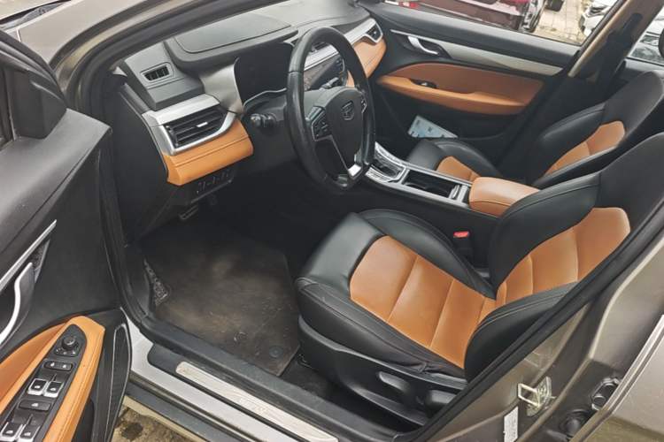 Used Geely Auto Vision S1 2018 1.4T CVT FENGXING Model Driver Seat