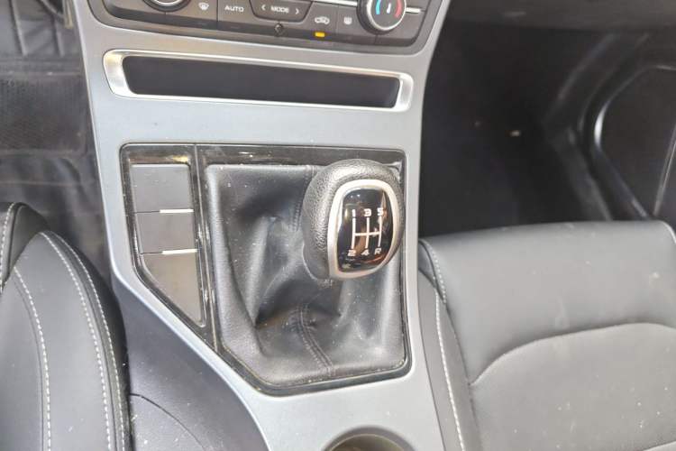 Used Geely Auto Vision S1 2018 1.5L Manual Fong Chi Model Gear Lever