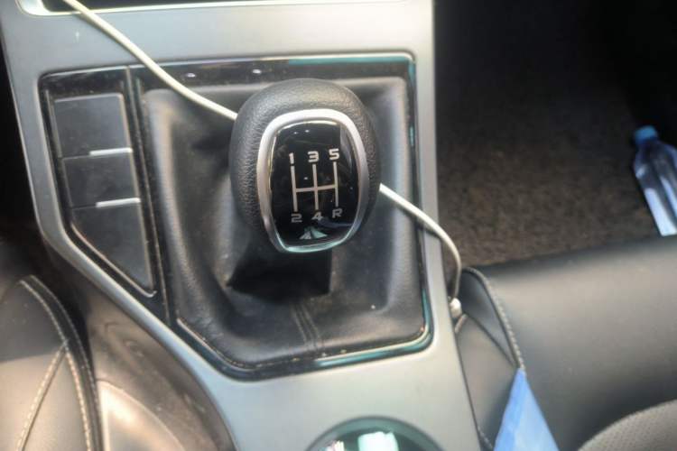 Used Geely Auto Vision S1 2018 1.5L Manual FENGXING Model Gear Lever