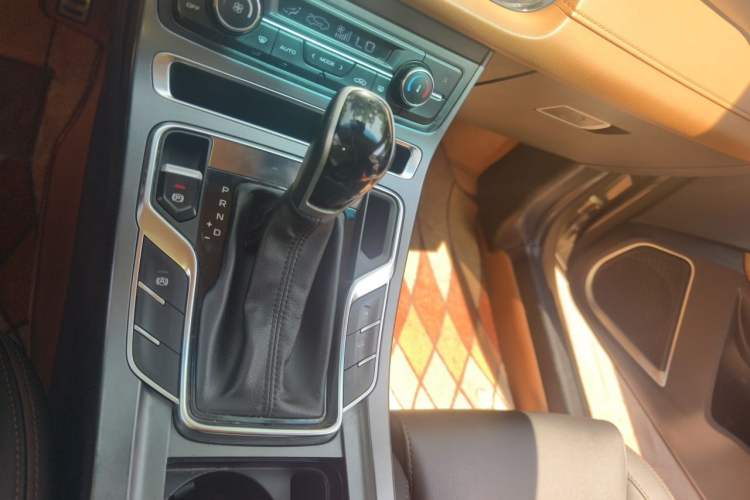 Used Geely Auto Vision S1 2018 1.4T CVT Fengchi Model Gear Lever