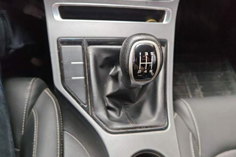 Used Geely Auto Vision S1 2018 1.5L Manual Fong Chi Model Gear Lever