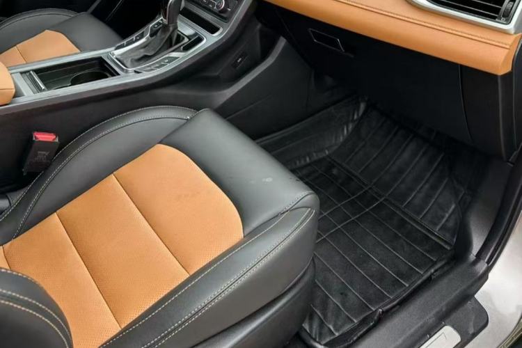 Used Geely Auto Vision S1 2018 1.4T CVT FENGXING Model Interior 4
