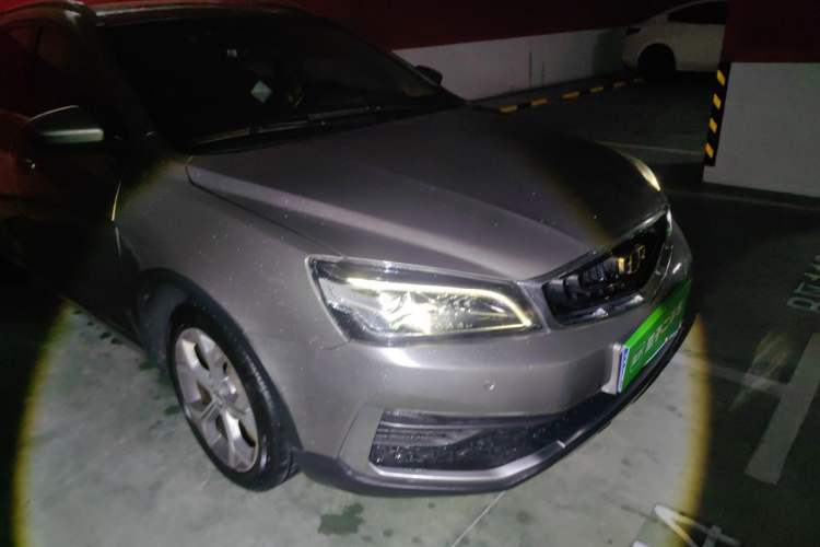 Used Geely Auto Vision S1 2018 1.4T CVT Fēngruì Model Right Front Headlight