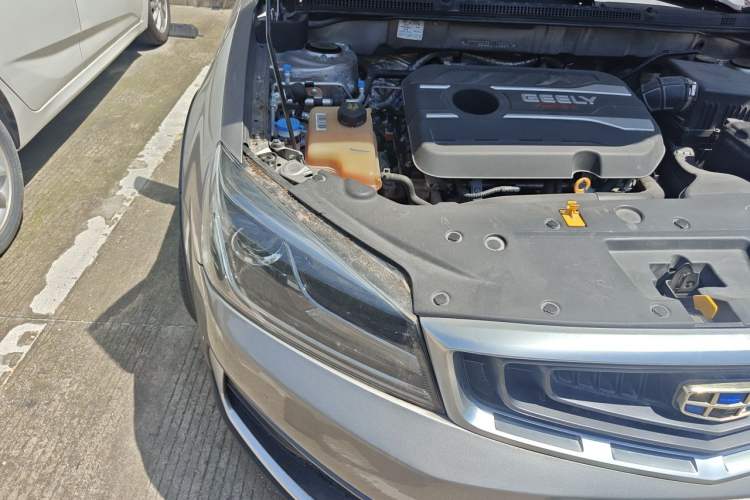 Used Geely Auto Vision S1 2018 1.4T CVT FENGXING Model Right Front Headlight