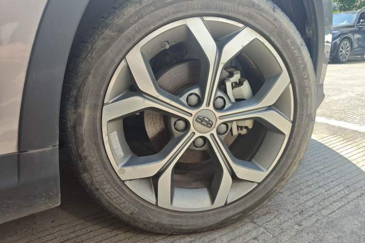 Used Geely Auto Vision S1 2018 1.4T CVT FENGXING Model Right Front Wheel Hub