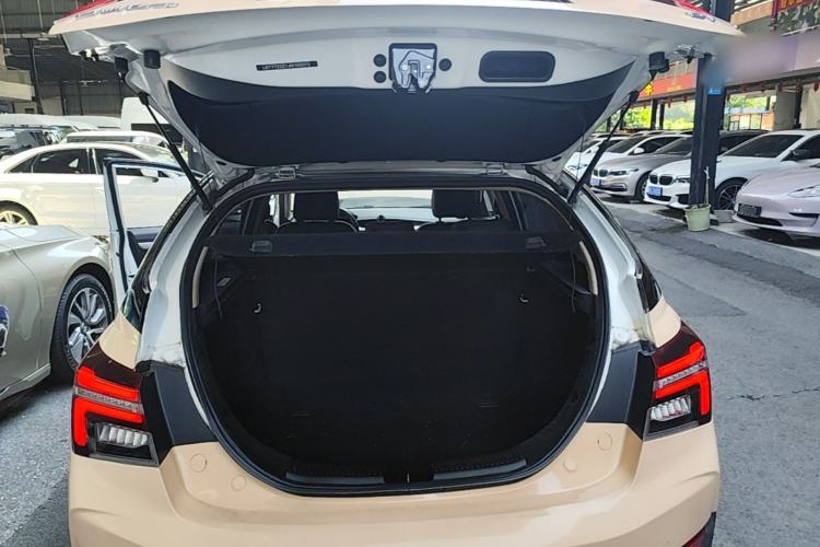 Used Geely Auto Vision S1 2018 1.4T CVT Fēngruì Model Trunk