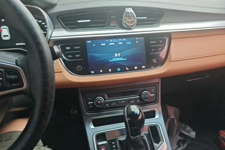 Used Geely Auto Vision S1 2018 1.4T CVT FENGXING Model Audio And AC Panel