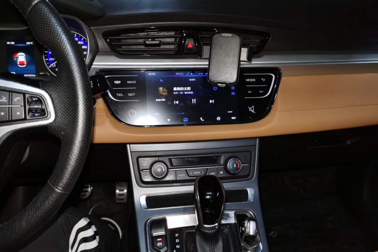 Used Geely Auto Vision S1 2018 1.4T CVT Fengchi Model Audio And AC Panel