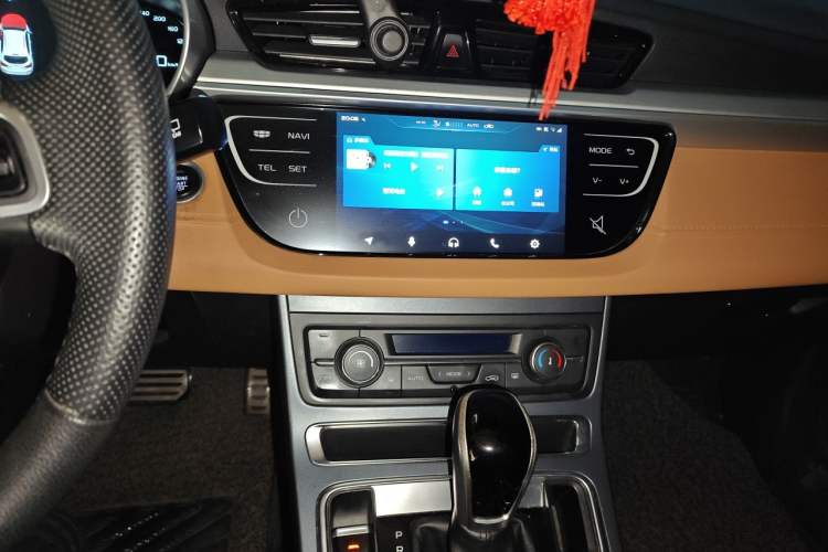 Used Geely Auto Vision S1 2018 1.4T CVT FENGXING Model Audio And AC Panel