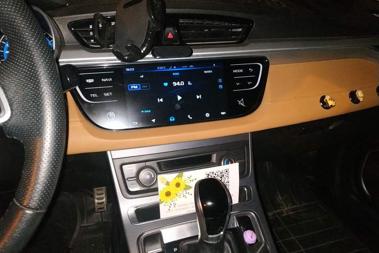 Used Geely Auto Vision S1 2018 1.4T CVT Fengchi Model Audio And AC Panel