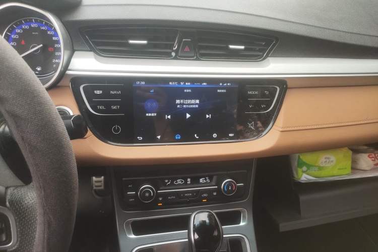 Used Geely Auto Vision S1 2018 1.4T CVT Fengchi Model Audio And AC Panel