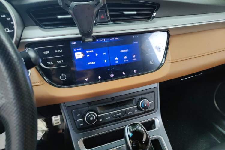 Used Geely Auto Vision S1 2018 1.4T CVT FENGXING Model Audio And AC Panel