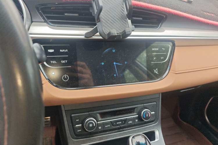Used Geely Auto Vision S1 2018 1.4T CVT Fengchi Model Audio And AC Panel