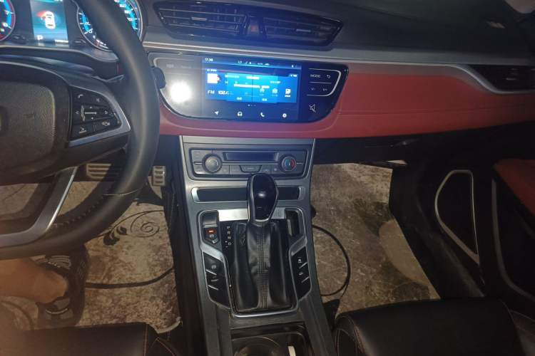 Used Geely Auto Vision S1 2018 1.5L CVT FENGXING Model Audio And AC Panel