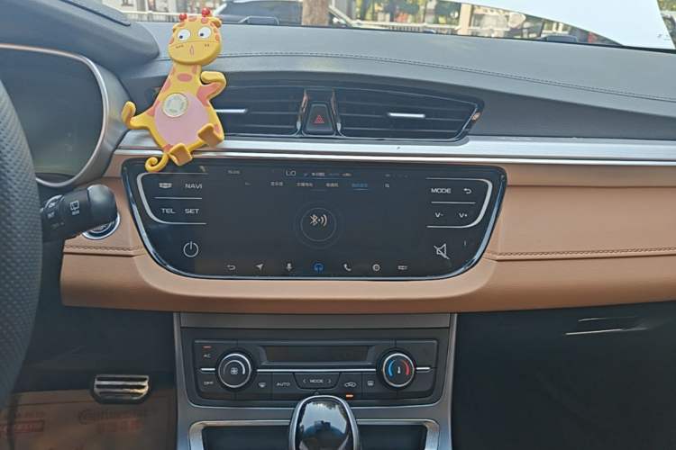 Used Geely Auto Vision S1 2018 1.4T CVT FENGXING Model Audio And AC Panel