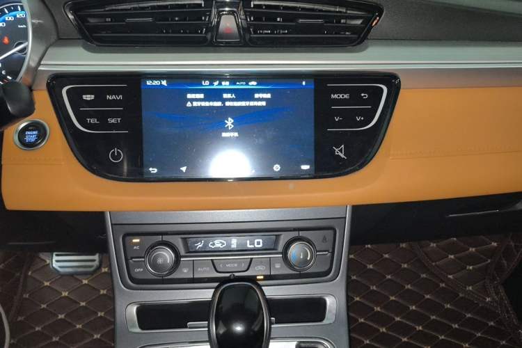 Used Geely Auto Vision S1 2018 1.4T CVT Fengchi Model Audio And AC Panel
