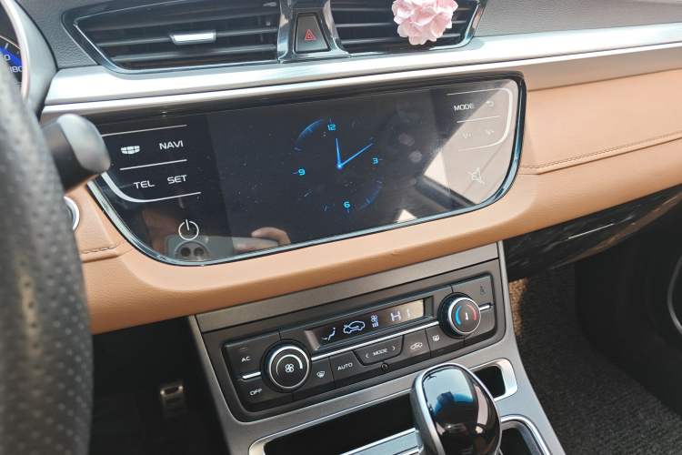 Used Geely Auto Vision S1 2018 1.4T CVT Fengchi Model Audio And AC Panel