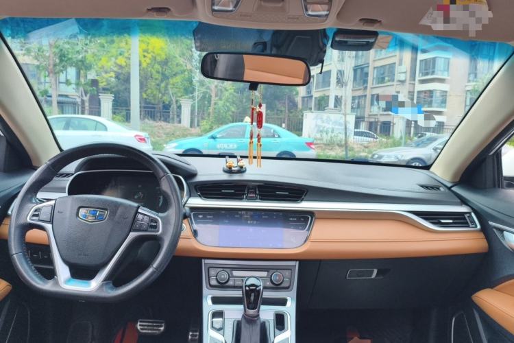 Used Geely Auto Vision S1 2018 1.4T CVT FENGXING Model Center Console