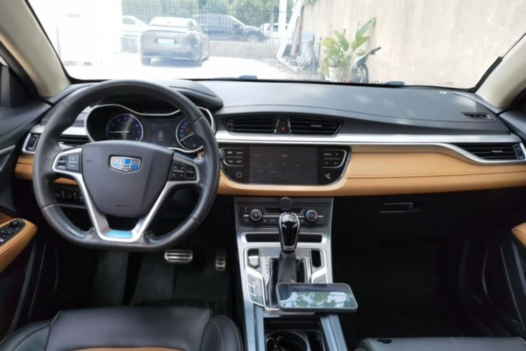 Used Geely Auto Vision S1 2018 1.4T CVT Fengchi Model Center Console