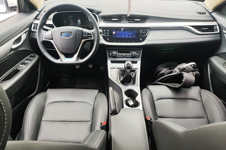 Used Geely Auto Vision S1 2018 1.5L Manual FENGXING Model Center Console