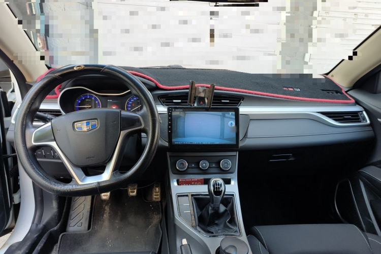 Used Geely Auto Vision S1 2018 1.5L Manual FENGSHANG Model Center Console