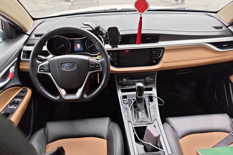 Used Geely Auto Vision S1 2018 1.4T CVT Fengchi Model Center Console