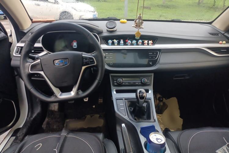 Used Geely Auto Vision S1 2018 1.5L Manual FENGXING Model Center Console