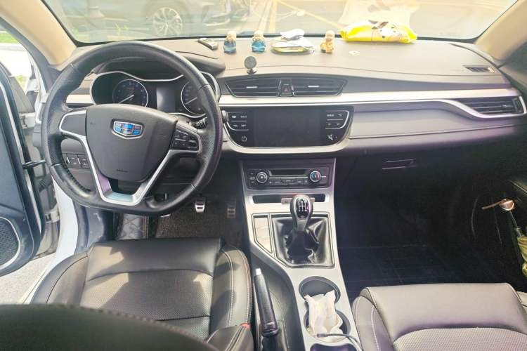 Used Geely Auto Vision S1 2018 1.5L Manual Fong Chi Model Center Console
