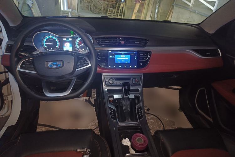 Used Geely Auto Vision S1 2018 1.5L CVT FENGXING Model Center Console
