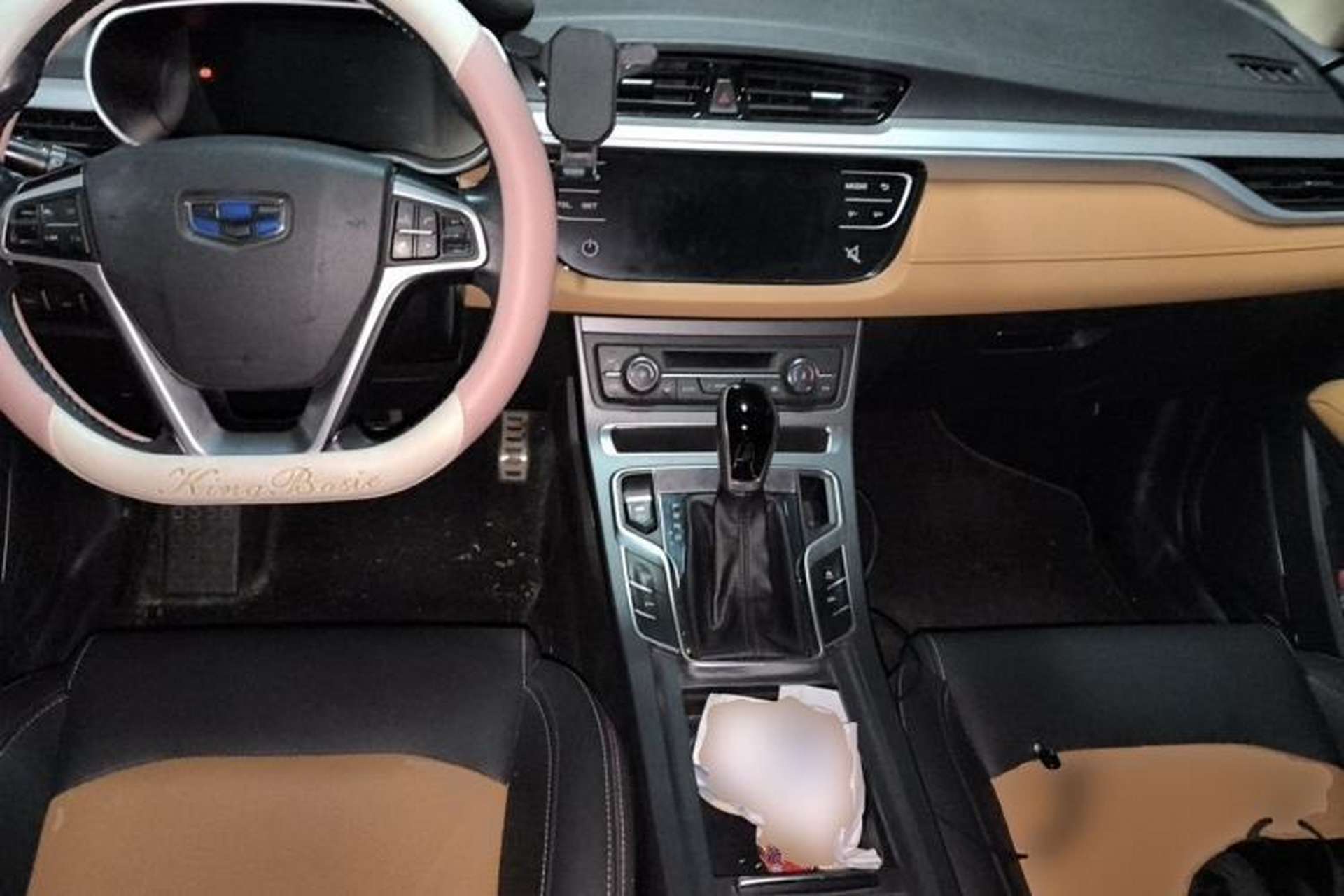 Used Geely Auto Vision S1 2018 1.4T CVT Fēngruì Model Center Console