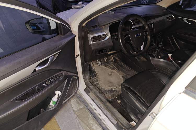 Used Geely Auto Vision S1 2018 1.5L Manual FENGXING Model Driver Seat