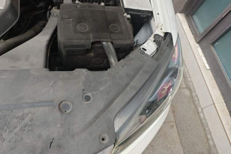 Used Geely Auto Vision S1 2018 1.4T CVT FENGXING Model Engine Bay Left
