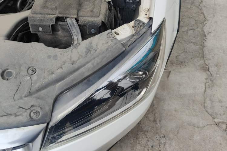 Used Geely Auto Vision S1 2018 1.4T CVT Fengchi Model Engine Bay Left