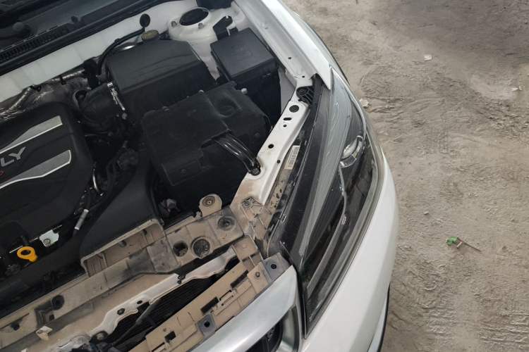 Used Geely Auto Vision S1 2018 1.4T CVT Fengchi Model Engine Bay Left