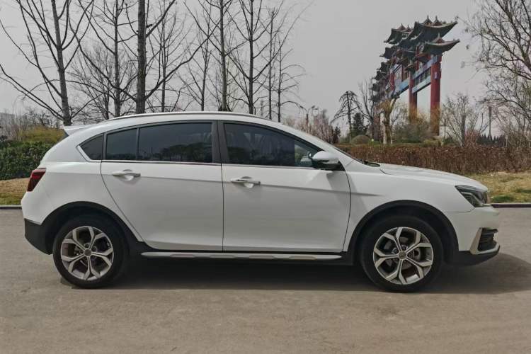Used Geely Auto Vision S1 2018 1.4T CVT FENGXING Model Exterior 4