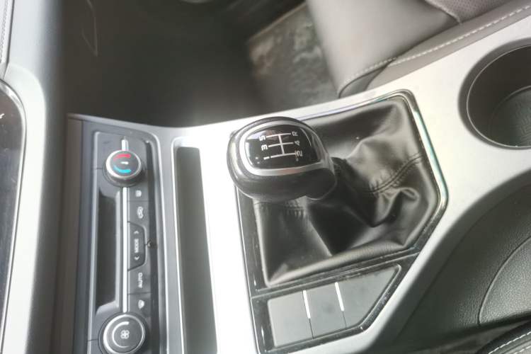 Used Geely Auto Vision S1 2018 1.5L Manual Fong Chi Model Gear Lever