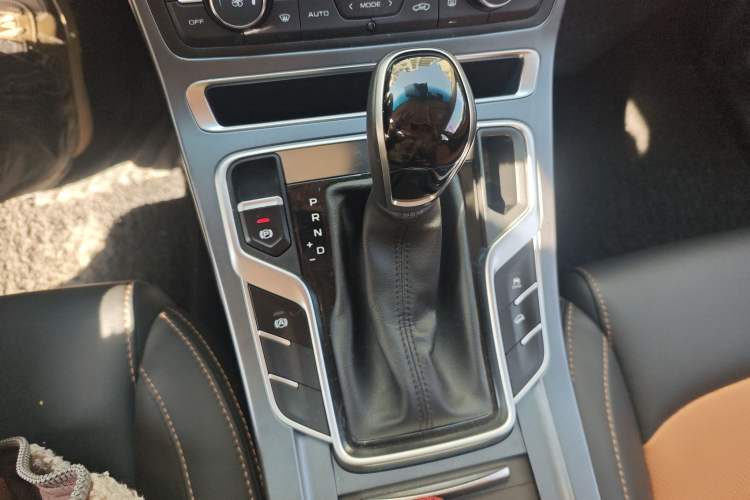 Used Geely Auto Vision S1 2018 1.4T CVT FENGXING Model Gear Lever