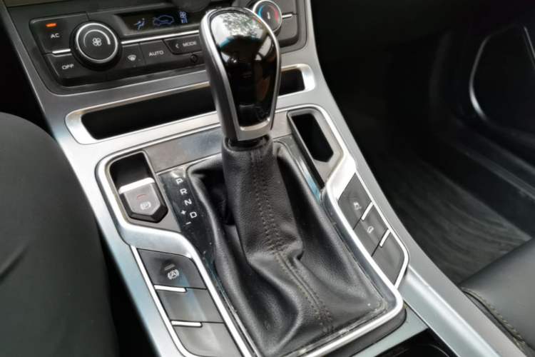 Used Geely Auto Vision S1 2018 1.4T CVT Fengchi Model Gear Lever