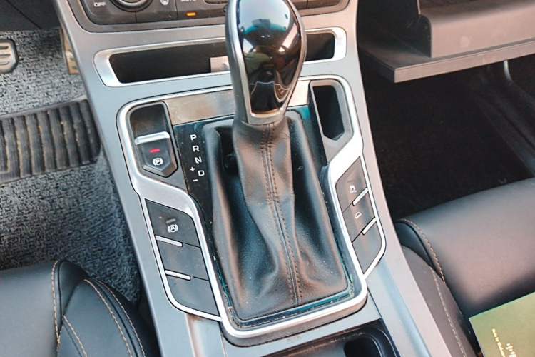 Used Geely Auto Vision S1 2018 1.4T CVT Fengchi Model Gear Lever