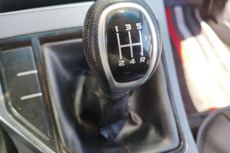 Used Geely Auto Vision S1 2018 1.5L Manual FENGXING Model Gear Lever