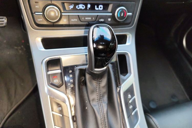 Used Geely Auto Vision S1 2018 1.4T CVT Fengchi Model Gear Lever