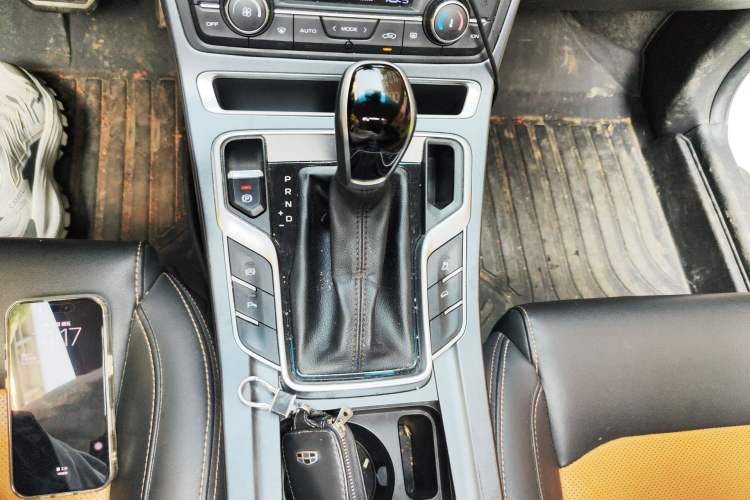 Used Geely Auto Vision S1 2018 1.4T CVT Fēngruì Model Gear Lever