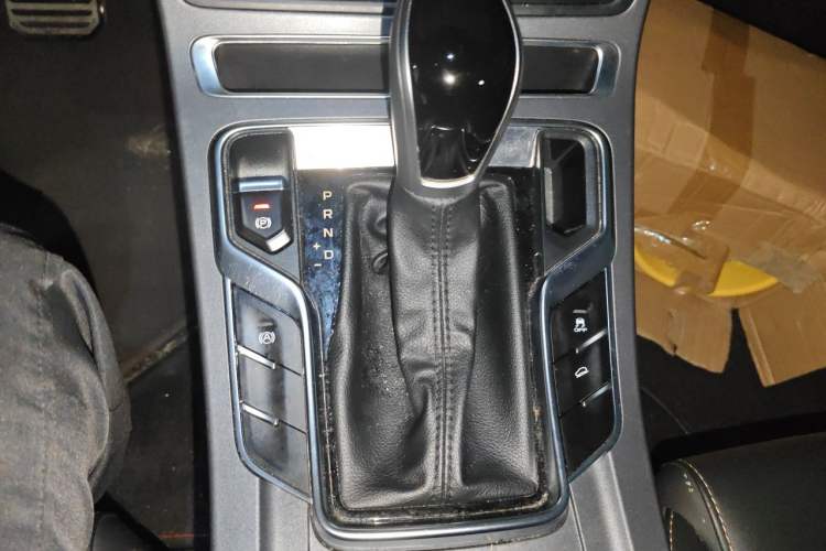 Used Geely Auto Vision S1 2018 1.5L CVT Fongchi Model Gear Lever