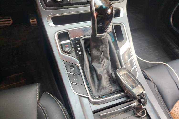 Used Geely Auto Vision S1 2018 1.4T CVT Fēngruì Model Gear Lever