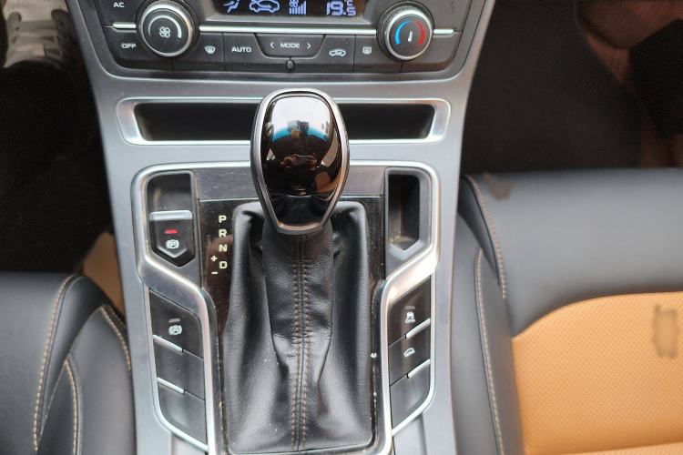 Used Geely Auto Vision S1 2018 1.4T CVT Fengchi Model Gear Lever