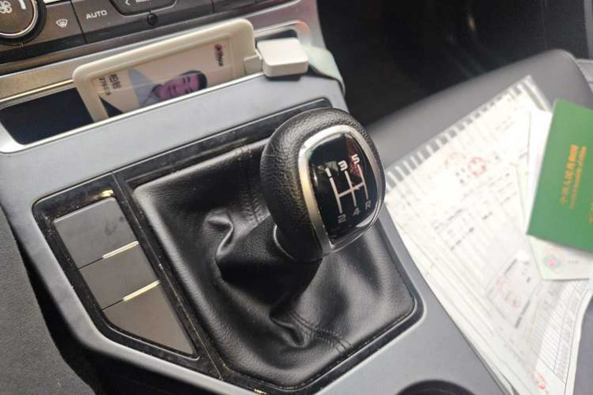 Used Geely Auto Vision S1 2018 1.5L Manual FENGXING Model Gear Lever