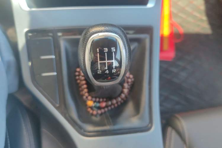 Used Geely Auto Vision S1 2018 1.5L Manual FENGXING Model Gear Lever